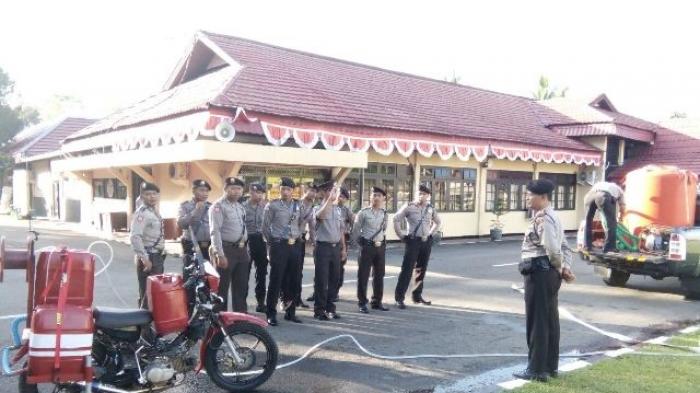 Mobil Patroli Polres HSS Dimodifikasi Jadi Mobil Pemadam demi Latihan Karhutla