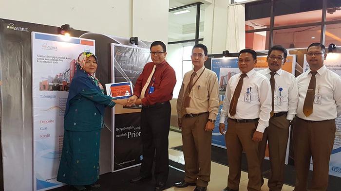 Bank Sumut Cabkor Padangsidempuan Serahkan Klaim Santunan Asuransi Kepada Sembilan Ahli Waris