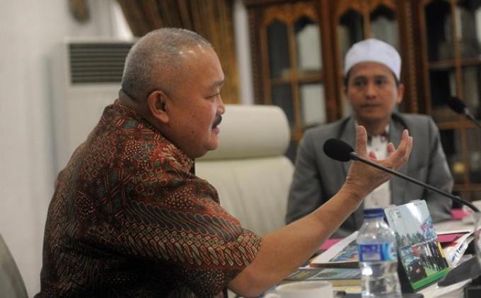 Gubernur Alex Noerdin : Rangkaian Haul Ki Marogan Harus Dijaga Ketat - 5-Menerima_Yayasan_Ki_Merogan.jpg