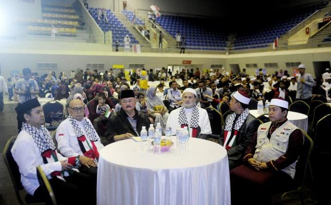 Hadiri Konser Amak Kemanusiaan Peduli Palestina Gubernur Tak Sampai Hati Menonton Video Palestina - _OAP3379-01-1280x852.jpeg