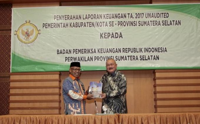 Laporan Keuangan Muba Tercepat se-Indonesia - 11-Penyerahan_Laporan_Keuangan_ke_BPK.jpg