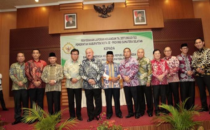 Laporan Keuangan Muba Tercepat se-Indonesia - 8-Penyerahan_Laporan_Keuangan_ke_BPK.jpg