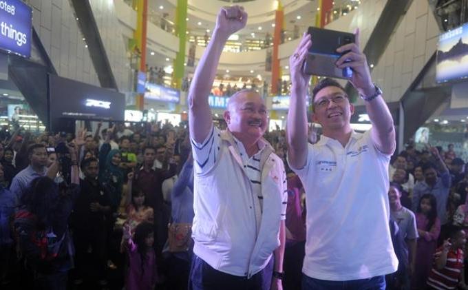 Gubernur Alex Noerdin Launching Astra Official Prestige Partner Asian Games 2018 - 12-Launching_Astra_Official_AG_.jpg
