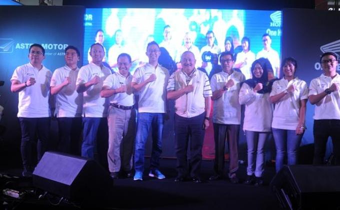 Gubernur Alex Noerdin Launching Astra Official Prestige Partner Asian Games 2018 - 13-Launching_Astra_Official_AG_.jpg