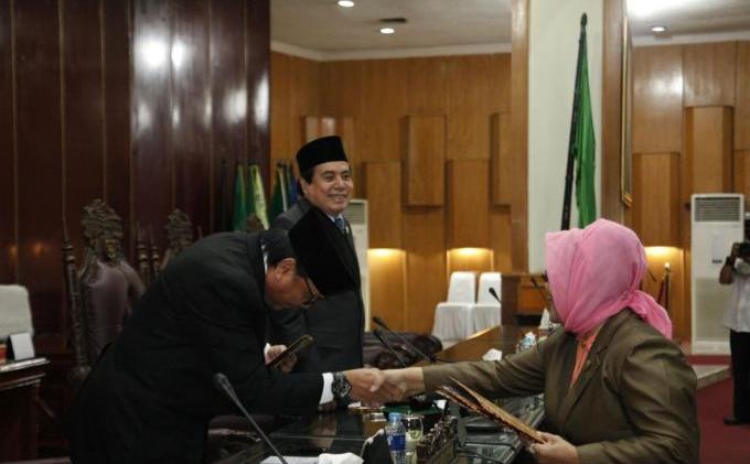 Sekda Sumsel Simak Pemandangan Umum Fraksi DPRD - IMG-20180306-WA00081.jpg