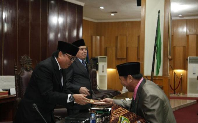 Sekda Sumsel Simak Pemandangan Umum Fraksi DPRD - IMG-20180306-WA00131.jpg