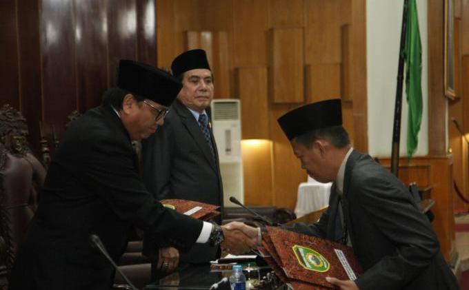 Sekda Sumsel Simak Pemandangan Umum Fraksi DPRD - IMG-20180306-WA00151.jpg