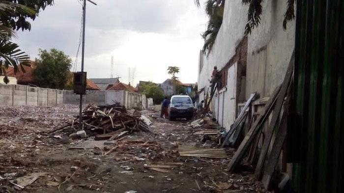 Lokasi Bung Tomo berjuang lewat radio kini rata tanah Lokasi Bung Tomo berjuang lewat radio kini rata tanah