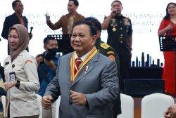 Diduga Sindir Sandiaga Uno, Prabowo: Pindah Partai Boleh Lho