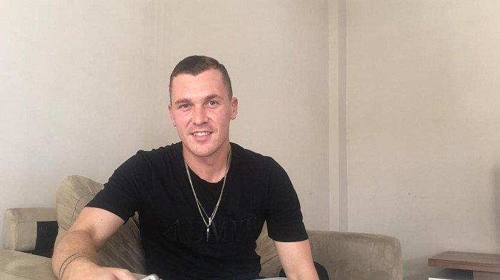 Adam Mitter saat tiba di Banda Aceh.