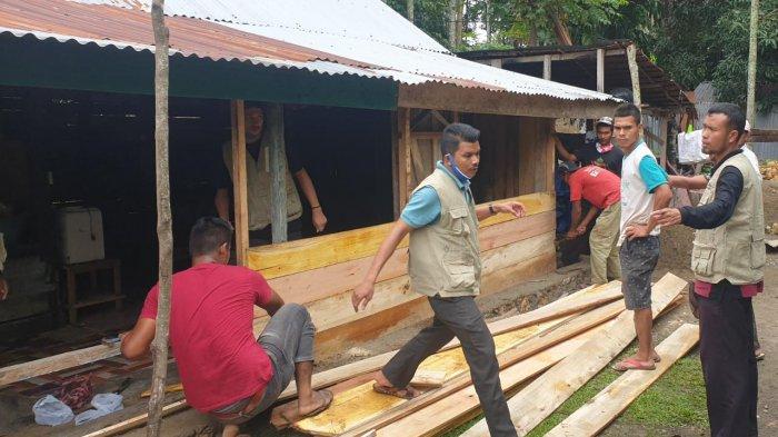 pengurus DPD II KNPI Aceh Besar dan OKP lainnya menjelaskan kegiatan bhakti sosial Pemuda Aceh Besar mulai 28 November sampai 3 Desember 2020