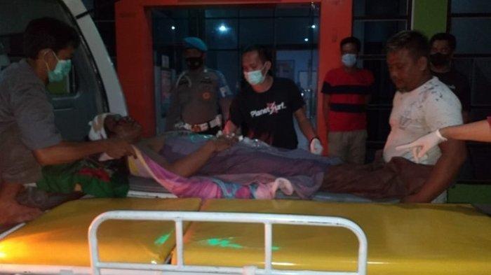 Seorang pria di Kolaka Utara (Kolut), Provinsi Sulawesi Tenggara (Sultra), Amiruddin (45) diamuk massa hingga dilarikan ke rumah sakit.