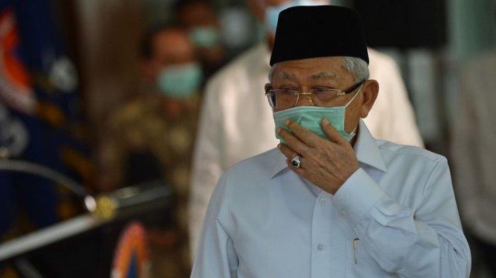 Wakil Presiden Maruf Amin berjalan usai menyampaikan keterangan kepada wartawan tentang penanganan COVID-19 di Graha BNPB, Jakarta, Senin (23/3/2020). Wapres meminta Majelis Ulama Indonesia (MUI) mengeluarkan fatwa terkait jenazah pasien positif virus corona (COVID-19) yang meninggal dunia. ANTARA FOTO/Aditya Pradana Putra/ama. (ANTARA FOTO/ADITYA PRADANA PUTRA)