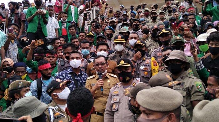 Mahasiswa IAIN Ambon Gelar Aksi Tolak Omnibus Law di Lapangan Merdeka, Kota Ambon