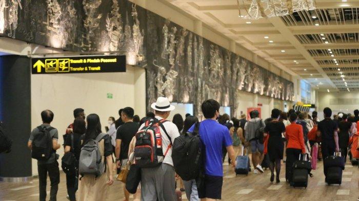 Terdapat isu terkait penurunan penerbangan internasional ke Bali, khususnya dari Australia.
Setelah adanya larangan hubungan seksual sebelum pernikahaan sesuai dengan KUHP.
Ternyata setelah dikonfirmasi tidak demikian adanya.
Namun pada kenyataannya tidak ada penerbangan yang dibatalkan.