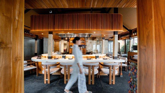 Sensasi baru menikmati hidangan Jepang asli, dengan ditemani pemandangan alam yang indah di Ubud, bisa kamu rasakan di restaurant Jepang ini.
Shichirin merupakan restaurant baru, yang dibuka pada 22 Oktober 2022.
Restaurant baru dari Ini Vie Hospitality, merupakan Japanese Konro Grill Restaurant yang berlokasi di Jalan Bisma Ubud, yang buka setiap hari pada hari Senin-Minggu pada jam 4-11 Pm.