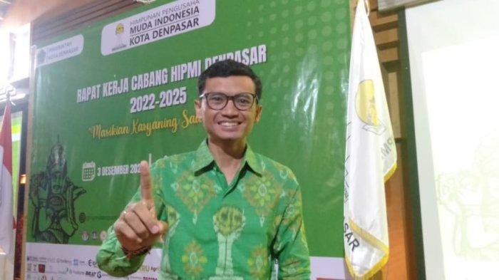 Dr. I Putu Wirama S.ked.MARS, Ketua Umum BPC Hipmi Denpasar, menjelaskan Hipmi Perguruan Tinggi dibuat untuk memantik para mahasiswa agar mau menjadi pengusaha.