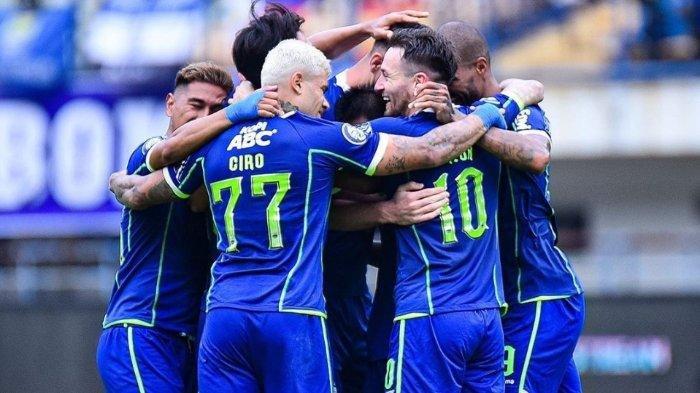 Penggawa Persib Bandung pada gelaran Liga 1 2022. Persib Bandung akan melawan Persik Kediri pada laga lanjutan Liga 1 2022/2023, Rabu 7 Desember 2022.