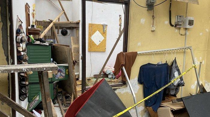 Situasi terkini kamar kos yang mengalami musibah ledakan pada Jumat, 6 Januari 2023 lalu, kedua korban penghuni kamar kos akan segera menjalani operasi di RSUP Prof. Ngoerah.