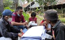 Cegah PMK Kembali Mewabah di Gianyar, FKH Unud Adakan Biosekuriti Kandang Sapi