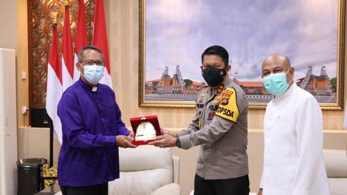 Sejumlah perwakilan GKPB menemui Kapolda Bali Irjen Pol Putu Jayan Danu Putra, S.H., M.Si., di Lounge Andalan Mapolda Bali, Denpasar, Bali, pada Rabu 3 Maret 2021 terkait ibadah yang bertepatan dengan Hari Raya Nyepi 2021.