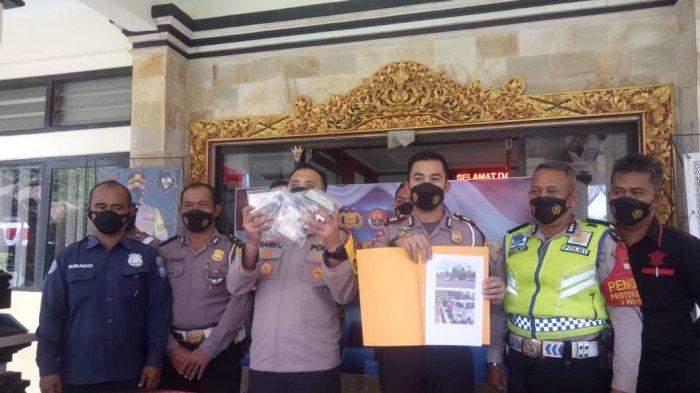 Kapolres Tabanan, AKBP Renfli Dian Candra, memimpin siaran pers di Mapolres Jembrana, Senin 20 Juni 2022.