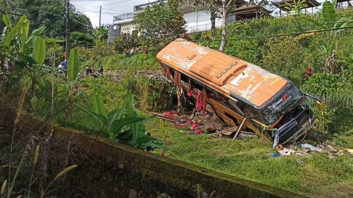 Kondisi kendaraan yang terlibat kecelakaan maut di Baturiti, Tabanan, Sabtu 18 Juni 2022