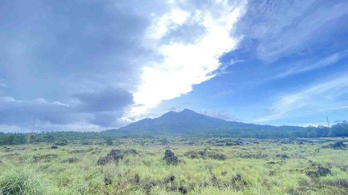 Destinasi Wisata Bali, Menikmati Indahnya Gunung Batur di Lava Tumuli