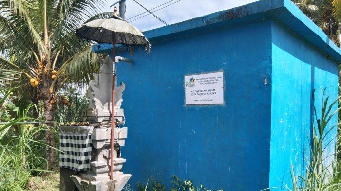 Peduli Kebutuhan Air Bersih Masyarakat, PLN Salurkan Bantuan Instalasi Air untuk Desa Susut Kaja.