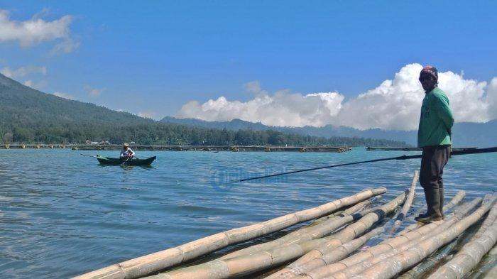Destinasi Wisata Bali, Pembudidaya ikan di Danau Batur - Permintaan Ikan di Bangli Naik 20 Persen