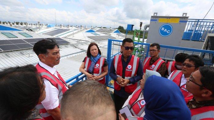 PT PLN (Persero) mendukung PT Tirta Investama (Danone Indonesia), untuk menjadi industri hijau yang menggunakan energi bersih dengan menyediakan sertifikat energi terbarukan atau Renewable Energy Certificate (REC) milik PLN sebanyak 800 unit setara 800 Megawatt hour (MWh) listrik energi baru terbarukan (EBT).