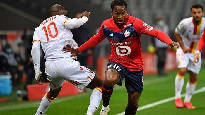 Renato Sanches (kanan), gelandang Lille yang dikabarkan menjadi incaran Paolo Maldini untuk AC Milan