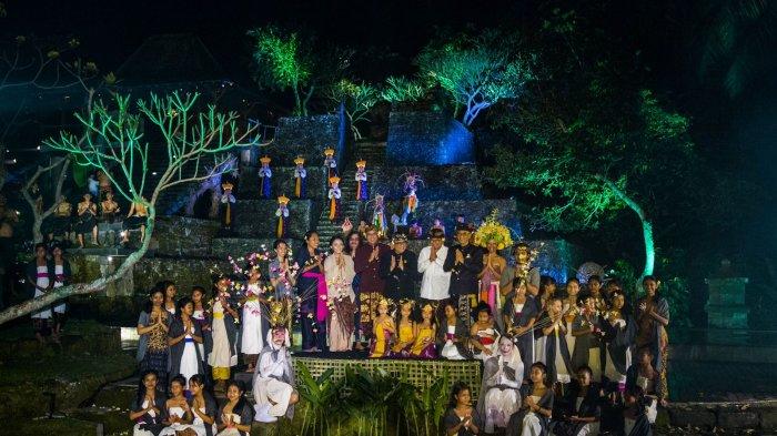 Ari Dwipayana, dalam sambutannya menyampaikan bahwa melalui pentas seni ini, Yayasan Puri Kauhan Ubud ingin menampilkan karya-karya seni terbaik yang inspirasinya diambil dari nilai-nilai luhur masyarakat dan budaya Bali.