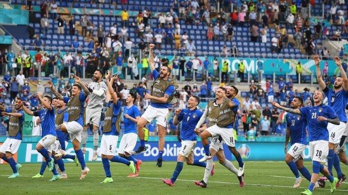 Timnas Italia sapa fans di Stadion Olimpico Roma