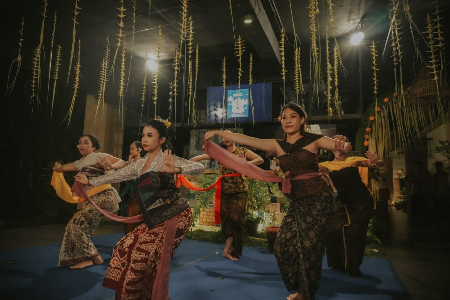 A Journey to Bali Tempo Doeloe, Pagelaran Budaya Sanctoo Suites & Villas untuk Menyambut Tahun Baru