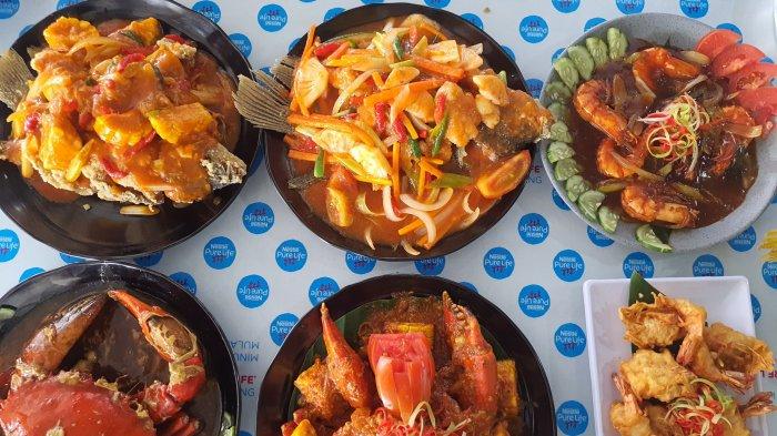 Aneka menu makanan seafood di Warung Lempah Kuning Bang Agoes