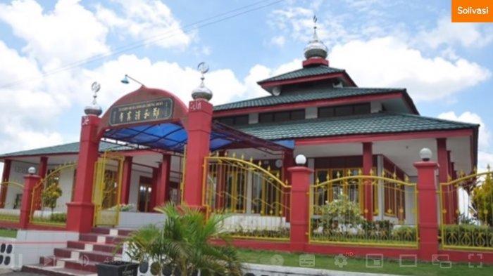 Masjid Cheng Ho yang dibangun Jos Soetomo