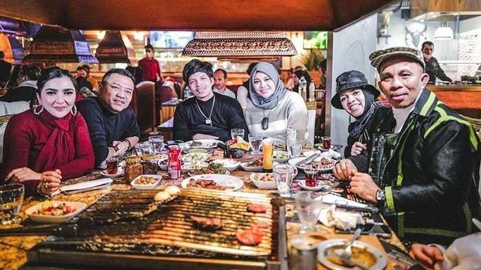 Pertemuan keluarga Haliintar Anofial Asmid dan Anang Hermansyah