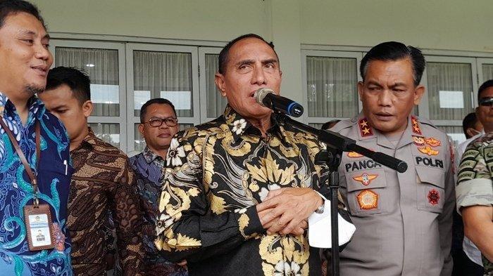 Gubernur Sumatra Utara Edy Rahmayadi saat diwawancarai, Jumat (2/12/2022). Edy Rahmayadi mengimbau warga Sumut yang akan merayakan Natal dan Tahun Baru 2023 untuk tetap menerapkan protokol kesehatan.
