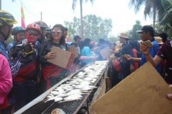 Luar Biasa, Festival Bakar Ikan Selangat Dihadiri Ribuan Pengunjung
