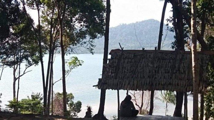 Destinasi wisata Desa Sungai Buluh Kecamatan Jebus Kabupaten Bangka Barat, Bukit Telaga Tujuh