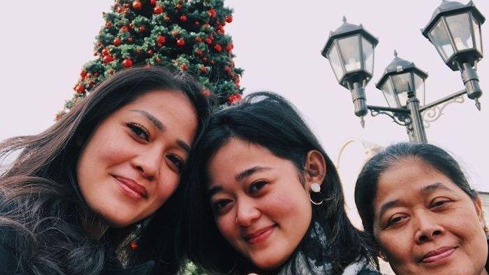 Gracia Indri, Gisela Cindy dan ibunya di Kanada