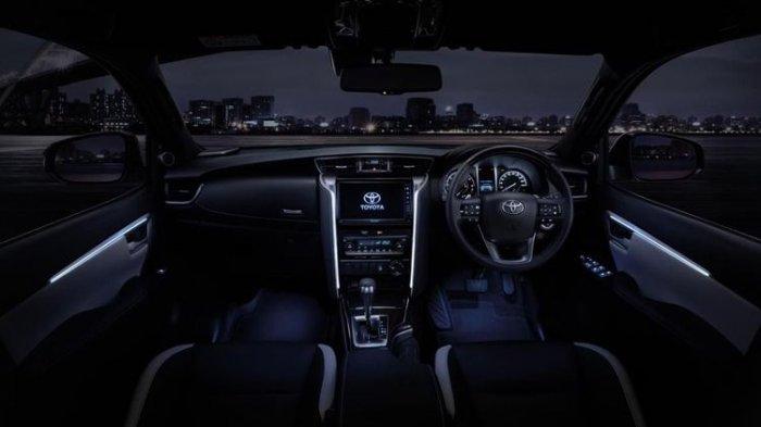 Interior Toyota Fortuner 2020