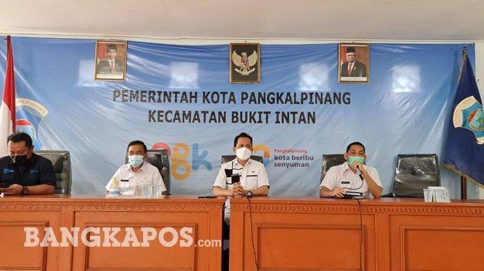 Dinas Kesehatan Kota Pangkalpinang melaksanakan penyampaian tugas pokok dan fungsi Kader Isolasi Mandiri Covid-19 di tingkat RT, di ruang pertemuan Kantor Kecamatan Bukit Intan, Rabu (3/1/2021)