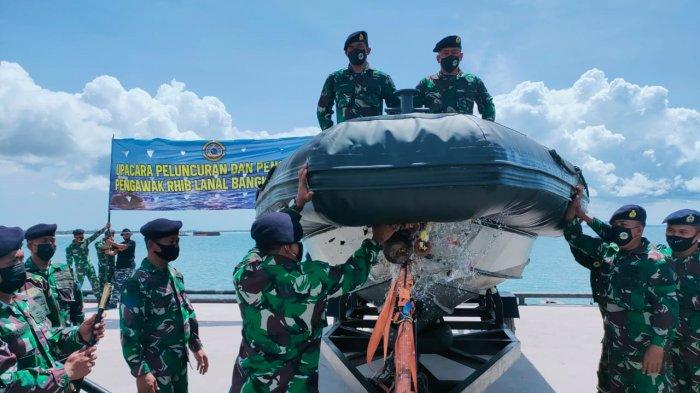 peluncuran dan pengukuhan Rigid Hulled Inflatable Boat (RHIB) salah satu kapal patroli cepat di Dermaga Tarsus/RWTJM Belinyu Kel. Mantung Kec. Belinyu Kab. Bangka, (Senin, 22/03/2021)