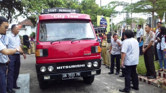 inilah angkutan langka di Pulau Bangka, yang saat ini mulai digalkan sebagai angkutan bagi wisatawan yang akan keliling di tempat bersejarah di Pangkalpinang dan sekitarnya.