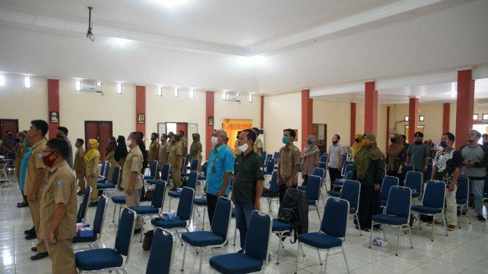 Para Pendamping Desa, Pejabat Terkait, Perangkat Desa Saat Hadir Di Acara Sosialisasi Pamsimas lll