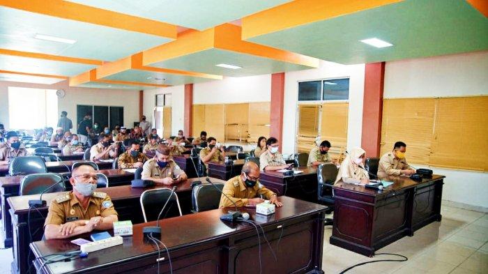 Suasana berlangsungnya Rakor penundaan Pilkades.