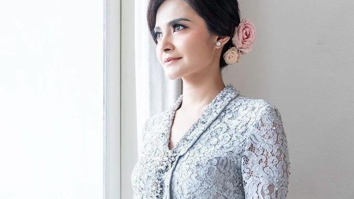 Artis Cut Tari bak menghilang seusai kasusnya dengan Ariel NOAH bikin gempar dunia hiburan Indonesia pada 2010 silam, begini kabarnya sekarang