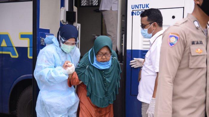 Mobil Sehat PT Timah Tbk mendatangi masyarakat Desa Air Gantang, Kecamatan Parittiga untuk memberikan pelayanan kesehatan bagi masyarakat yang membutuhkan, Kamis (1/4/2021).